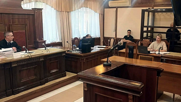 В Иванове судят шуянина, напавшего на полицейских с ножом и гвоздодёром